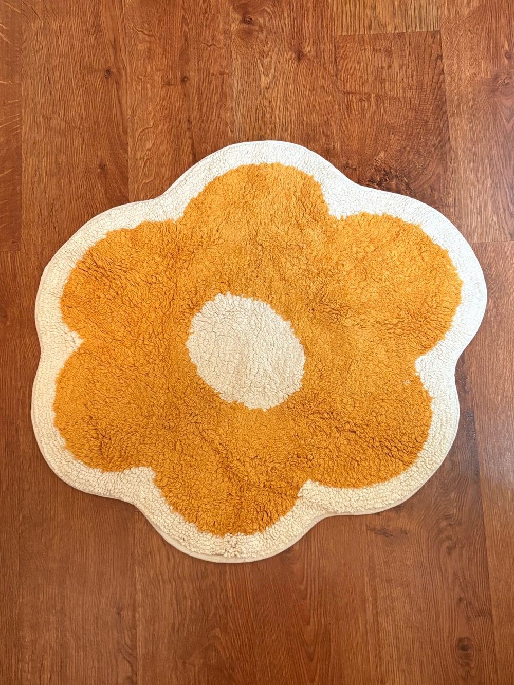 Pillowfort Mustard Yellow/Orange Flower Bath Mat with Cream Trim